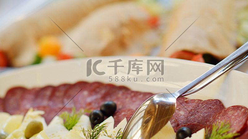 蛋糕原料的奥秘：如何辨识与选择**